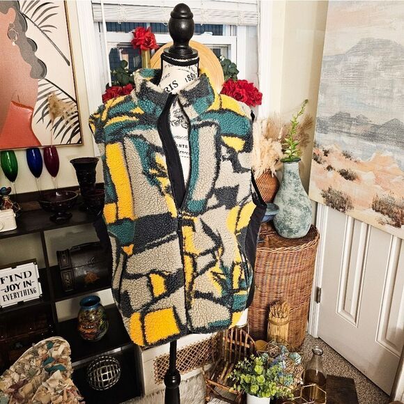 Stussy Colorblock sherpa Jacquard Design sleeveless Vest. - Picture 7 of 15